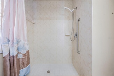 MOTIVATED SELLER in LAKE JOVITA GOLF & COUNTRY CLUB in the on Lake Jovita Golf and Country Club in Florida - for sale on GolfHomes.com, golf home, golf lot