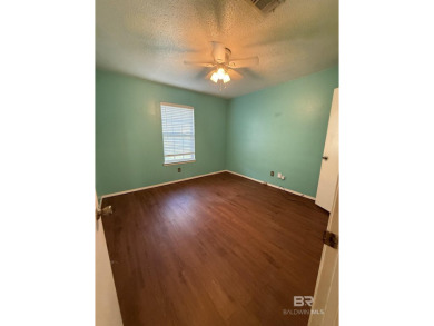 ***ALL REASONABLE OFFERS BEING CONSIDERED***This charming 3 on Lake Forest Yacht and Country Club in Alabama - for sale on GolfHomes.com, golf home, golf lot