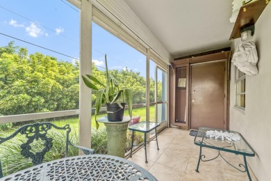 Discover the potential in this spacious 2-bedroom, 2-bath on Kings Point Golf -Flanders Way in Florida - for sale on GolfHomes.com, golf home, golf lot