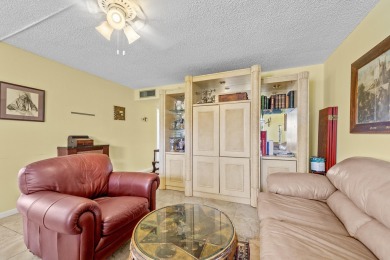 Discover the potential in this spacious 2-bedroom, 2-bath on Kings Point Golf -Flanders Way in Florida - for sale on GolfHomes.com, golf home, golf lot