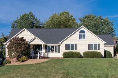 HOME FOR SALE IN WINTERHAM!!! This wonderful home is situated in on Glenrochie Country Club in Virginia - for sale on GolfHomes.com, golf home, golf lot
