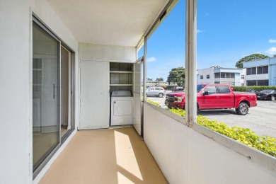 Welcome to this ground floor 1 bedroom/ 1.5 bathroom renovated on Addison Reserve in Florida - for sale on GolfHomes.com, golf home, golf lot