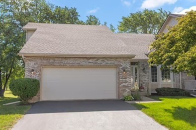 light & Bright 1800 SF 3 Bedroom & 2 bath RANCH end unit on River Heights Golf Club in Illinois - for sale on GolfHomes.com, golf home, golf lot