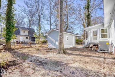 BEAUTIFUL HOME! HOME HAS BEEN COMPLETELY RENOVATED! HOME HAS A on Azalea Sands Golf Club in South Carolina - for sale on GolfHomes.com, golf home, golf lot