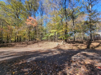 Build and design the home of your dreams on this private on Apple Valley Golf Course in Ohio - for sale on GolfHomes.com, golf home, golf lot