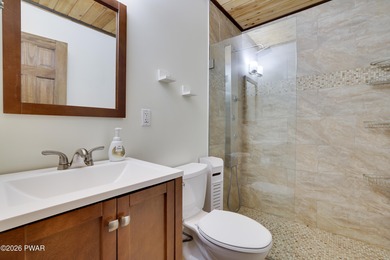 Spacious Family Retreat in The Hideout - Fully Furnished & on The Hideout Golf in Pennsylvania - for sale on GolfHomes.com, golf home, golf lot