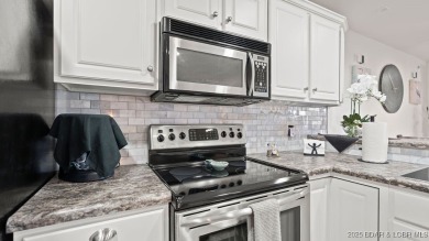 This 3BR/2BA condo truly has it all! Just 8 steps down to your on The Club At Old Kinderhook in Missouri - for sale on GolfHomes.com, golf home, golf lot