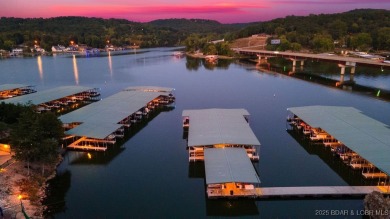 This 3BR/2BA condo truly has it all! Just 8 steps down to your on The Club At Old Kinderhook in Missouri - for sale on GolfHomes.com, golf home, golf lot