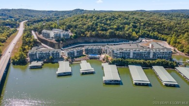 This 3BR/2BA condo truly has it all! Just 8 steps down to your on The Club At Old Kinderhook in Missouri - for sale on GolfHomes.com, golf home, golf lot