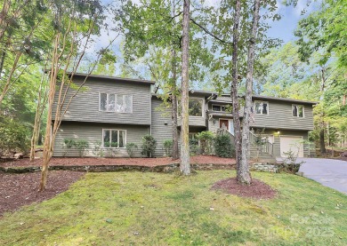 Welcome to this spacious 5-bedroom, bathroom home in the gated on River Hills Country Club in South Carolina - for sale on GolfHomes.com, golf home, golf lot