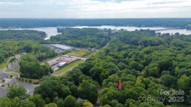 Welcome to this spacious 5-bedroom, bathroom home in the gated on River Hills Country Club in South Carolina - for sale on GolfHomes.com, golf home, golf lot