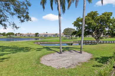 Beautiful 3 bedroom, 2 bath single family home situated on a on  in Florida - for sale on GolfHomes.com, golf home, golf lot