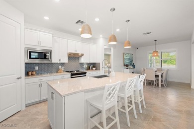 Better than new!! Thousands spent on window treatments, light on River Hall Country Club in Florida - for sale on GolfHomes.com, golf home, golf lot