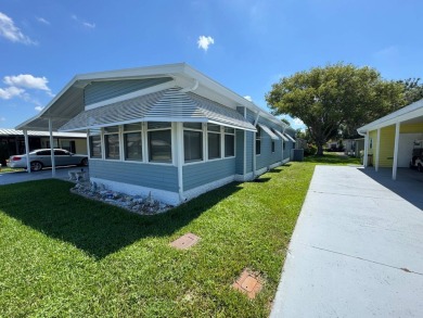 If you're looking for that special home in the Central Florida on Lake Henry Golf Club in Florida - for sale on GolfHomes.com, golf home, golf lot