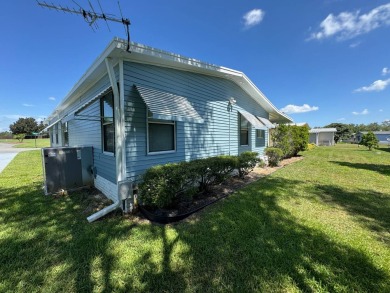 If you're looking for that special home in the Central Florida on Lake Henry Golf Club in Florida - for sale on GolfHomes.com, golf home, golf lot