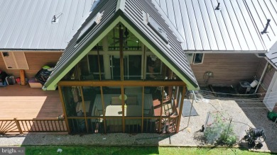 Welcome to this Charming ranch-style 3 Bedroom/2 Full Baths home on Alpine Lake Resort in West Virginia - for sale on GolfHomes.com, golf home, golf lot