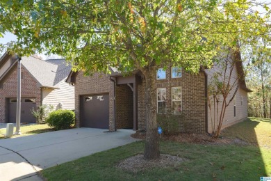 Wonderful 3BR-2BA home in the Oxmoor Ridge subdivision.  This on Robert Trent Jones - Oxmoor Valley Golf Course in Alabama - for sale on GolfHomes.com, golf home, golf lot