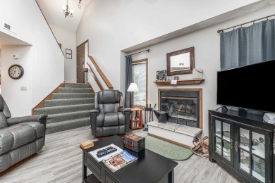 Bright and inviting end-unit Walnut Hill Golf Villa licensed for on Eagle Ridge Inn and Resort in Illinois - for sale on GolfHomes.com, golf home, golf lot