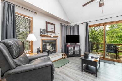 Bright and inviting end-unit Walnut Hill Golf Villa licensed for on Eagle Ridge Inn and Resort in Illinois - for sale on GolfHomes.com, golf home, golf lot