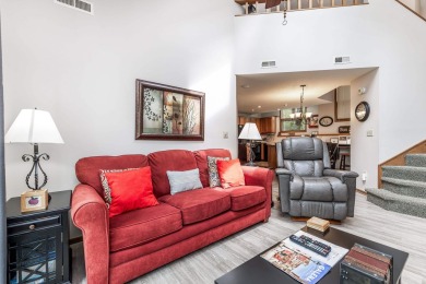 Bright and inviting end-unit Walnut Hill Golf Villa licensed for on Eagle Ridge Inn and Resort in Illinois - for sale on GolfHomes.com, golf home, golf lot