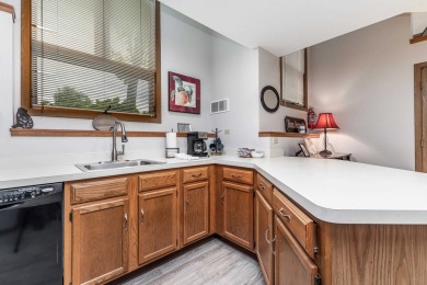 Bright and inviting end-unit Walnut Hill Golf Villa licensed for on Eagle Ridge Inn and Resort in Illinois - for sale on GolfHomes.com, golf home, golf lot