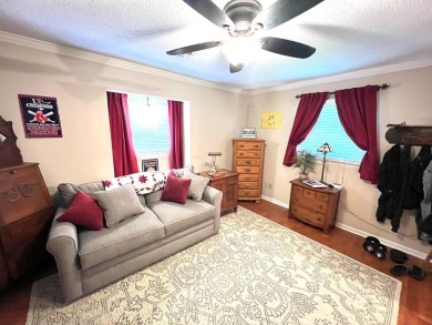 Fully furnished well-maintained end unit Villa with 2 detached on Skyland Lakes Golf Course in Virginia - for sale on GolfHomes.com, golf home, golf lot