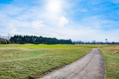 **OPEN HOUSE SUN 1-3*** Gorgeous 5-level split, 4 bd, 2.5 bath on Westchester Golf Course in Ohio - for sale on GolfHomes.com, golf home, golf lot