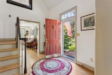 Updated end-unit townhome overlooking the 17th tee of the Blue on Fords Colony Country Club in Virginia - for sale on GolfHomes.com, golf home, golf lot