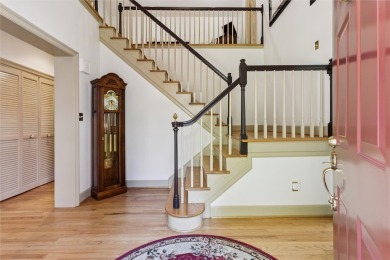 Updated end-unit townhome overlooking the 17th tee of the Blue on Fords Colony Country Club in Virginia - for sale on GolfHomes.com, golf home, golf lot