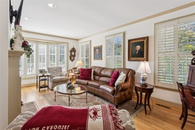 Updated end-unit townhome overlooking the 17th tee of the Blue on Fords Colony Country Club in Virginia - for sale on GolfHomes.com, golf home, golf lot