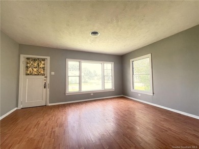 Tucked away just a couple of blocks from the SPAR Complex and on Frasch Park Golf Course in Louisiana - for sale on GolfHomes.com, golf home, golf lot