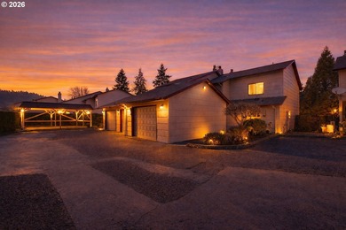Welcome home to this beautifully updated condo overlooking the on Mint Valley Golf Course in Washington - for sale on GolfHomes.com, golf home, golf lot