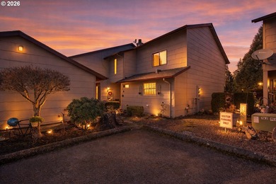 Welcome home to this beautifully updated condo overlooking the on Mint Valley Golf Course in Washington - for sale on GolfHomes.com, golf home, golf lot