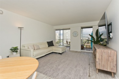 FEE SIMPLE - Bright, airy and spacious high floor corner unit on Ala Wai Golf Course in Hawaii - for sale on GolfHomes.com, golf home, golf lot