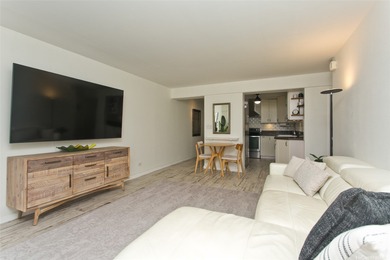 FEE SIMPLE - Bright, airy and spacious high floor corner unit on Ala Wai Golf Course in Hawaii - for sale on GolfHomes.com, golf home, golf lot