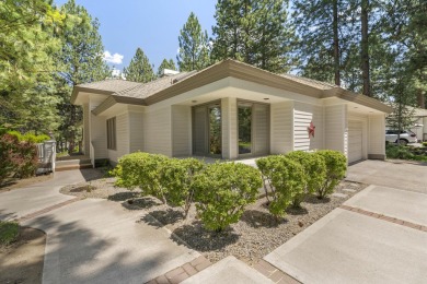 Wonderful single level 2 bedroom 2 bath + den home in gated on The Old Back Nine At Mountain High in Oregon - for sale on GolfHomes.com, golf home, golf lot