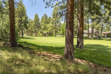 Wonderful single level 2 bedroom 2 bath + den home in gated on The Old Back Nine At Mountain High in Oregon - for sale on GolfHomes.com, golf home, golf lot