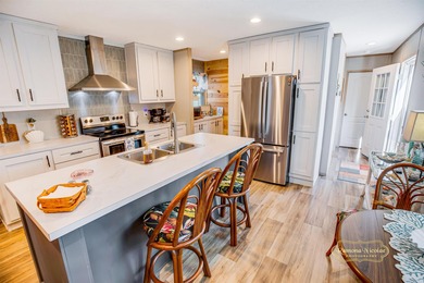 LOOK NO FURTHER!!! Here is your sleek 2-year-old custom on Prestwick Country Club in South Carolina - for sale on GolfHomes.com, golf home, golf lot