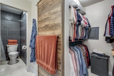 Luxurious finishes abound in this 2 bed 2 bath condo just 3 on Stevens Park Golf Course in Texas - for sale on GolfHomes.com, golf home, golf lot