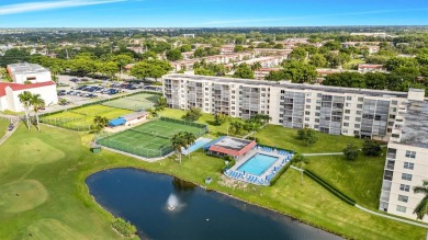 Bright & Beautiful partially furnished home centrally located in on Hollybrook Golf and Tennis Club  in Florida - for sale on GolfHomes.com, golf home, golf lot