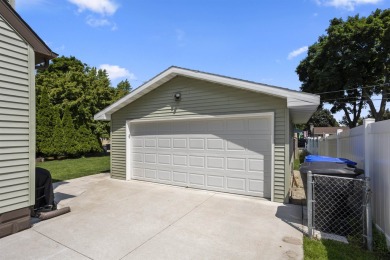 OPEN HOUSE SAT 6/21 10:30AM-NOON! Welcome to this beautifully on Reid Golf Course in Wisconsin - for sale on GolfHomes.com, golf home, golf lot