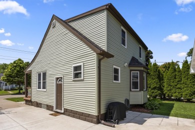 OPEN HOUSE SAT 6/21 10:30AM-NOON! Welcome to this beautifully on Reid Golf Course in Wisconsin - for sale on GolfHomes.com, golf home, golf lot