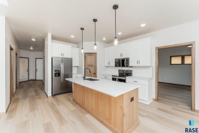 Gorgeous Independence Floor Plan Villa Home with Conservation on Brandon Municipal Golf Course in South Dakota - for sale on GolfHomes.com, golf home, golf lot