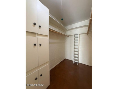 Beautifully updated downstairs unit in Central Tucson featuring on Randolph Park Golf Courses in Arizona - for sale on GolfHomes.com, golf home, golf lot