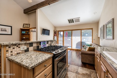 Cute condo in the popular Continental Country Club. This condo on Continental Country Club in Arizona - for sale on GolfHomes.com, golf home, golf lot