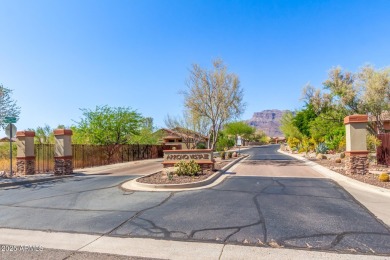 New to the market! Wonderful updated home with private guest on Gold Canyon Golf Resort - Sidewinder in Arizona - for sale on GolfHomes.com, golf home, golf lot