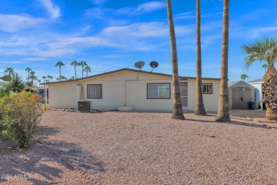 Beautiful move in ready 3 bedroom, 2 bath home with a bonus room on Apache Wells Country Club in Arizona - for sale on GolfHomes.com, golf home, golf lot