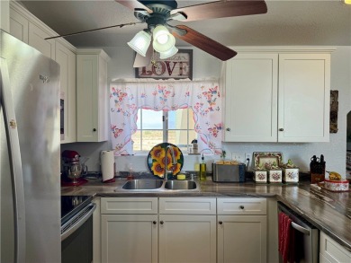 Stunning 3 Bed, 2 Bath Home with Mountain Views located in on Valle Vista Golf Course in Arizona - for sale on GolfHomes.com, golf home, golf lot