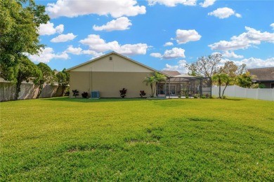 SELLER WILLING TO CONTRIBUTE $10,000 TOWARDS BUYERS CLOSING on Summerfield Crossing Golf Club in Florida - for sale on GolfHomes.com, golf home, golf lot