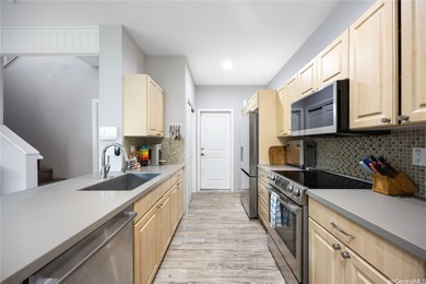 Welcome home to this beautifully maintained residence in the on Coral Creek Golf Course in Hawaii - for sale on GolfHomes.com, golf home, golf lot